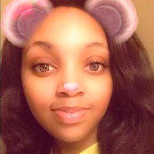 Meet your Posher, Delicia